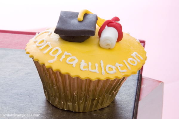 Yellow congratulations cupcake