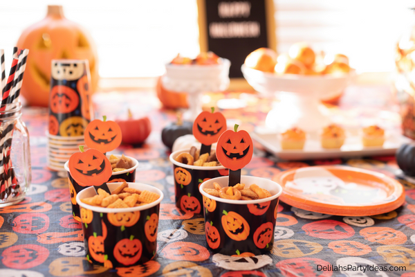 Toddler halloween Party table