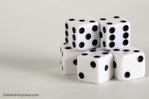6 white dice