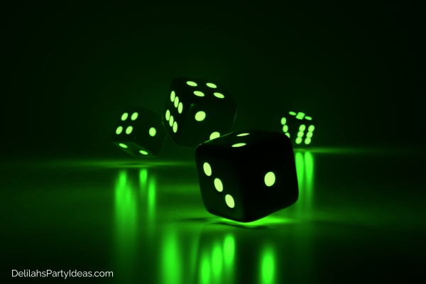 Glow in the dark dice