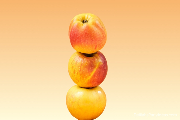 stack of apples