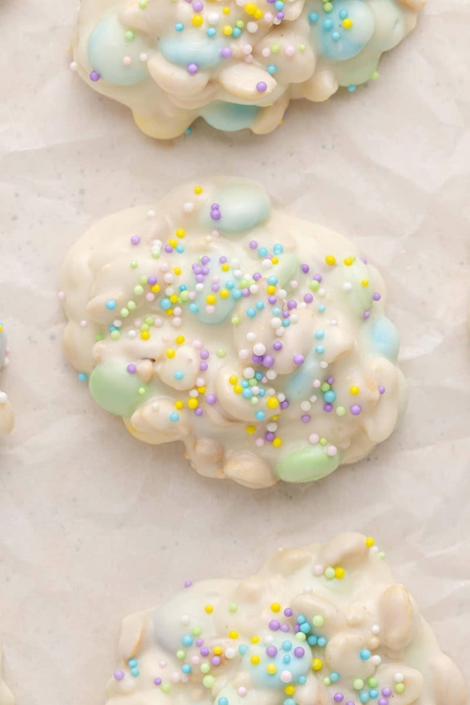 Crockpot Easter candy clusters