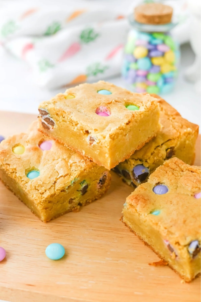 easter m&m blondies