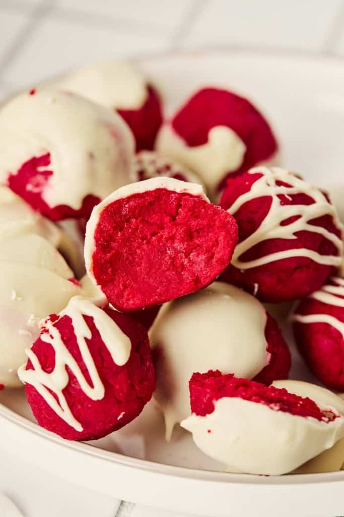 easy red velvet truffles