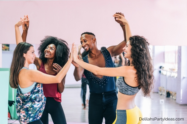 salsa dance class in a studio