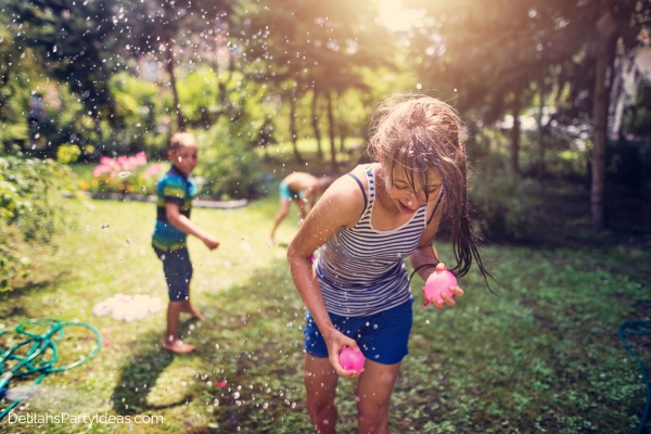kids playing water balloon dodgeball
